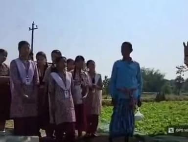 সাব্রুম: পিএমশ্রী সাব্রুম দ্বাদশ শ্রেনী বালিকা বিদ্যালয়ের ছাত্রীরা কাঁঠালছড়িতে কৃষি জমির মাটির নমুনা সংগ্রহ করেন