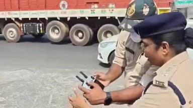 ఇబ్రహీంపట్నంలో ట్రాఫిక్ పర్యవేక్షించిన డిసిపి