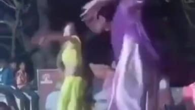 రెడ్డిగూడెంలో రికార్డింగ్ డాన్సుల్లో ఉద్రిక్తత