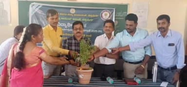 ಹಿರಿಯೂರು: ಜವನಗೊಂಡನಹಳ್ಳಿ ಗ್ರಾಮದಲ್ಲಿ ವಿಧ್ಯಾರ್ಥಿ ಚೇತನ ಕಾರ್ಯಕ್ರಮಕ್ಕೆ ಜಿಲ್ಲಾ ಆಯುಷ್ ಅಧಿಕಾರಿ ಡಾ.ಚಂದ್ರಕಾಂತ್ ಚಾಲನೆ