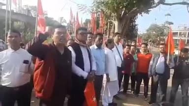 শান্তিরবাজার: শান্তিরবাজার পতিছড়ি ড্রপগেইট এলাকায় বিক্ষোভ কর্মসূচী সংগঠিত করেন সিপিআই(এম)