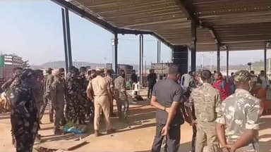 వాజేడు: మేడారం సభా వేదిక వద్ద పటిష్ఠ పోలీసు బందోబస్తు