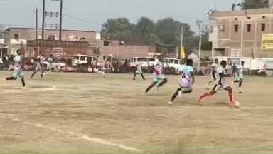 सबौर: सबौर प्रखंड के ममलखा उच्चतर माध्यमिक विद्यालय के खेल मैदान में तीन दिवसीय फुटबॉल महाकुंभ का आयोजन