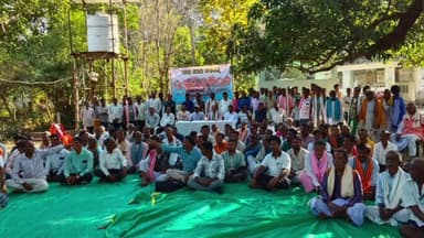 କଣ୍ଟାମାଳ: ମହୁଲି ଶିବ ମନ୍ଦିର ପରିସରରେ ବାଘ ରେଳ ଷ୍ଟେସନ ସଂଗ୍ରାମ ସମିତିର ବୈଠକ