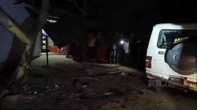 गिद्धौर: बरियातु में अनियंत्रित बोलेरो पेड़ से टकराई, एक की मौत और तीन घायल