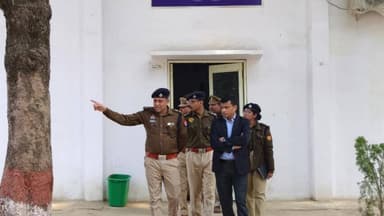 जौनपुर: एडीजी वाराणसी जोन ने जौनपुर रिजर्व पुलिस लाइन का किया निरीक्षण