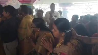 బోధన్: పట్టణంలోని ఏక చక్రేశ్వర ఆలయ 67వ ఆవిర్భావ దినోత్సవం సందర్భంగా స్వామి వారికి విశేష పూజా కార్యక్రమాలు