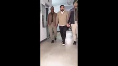 सिराथू: खेत में आलू खोदने गए परिवार की नाबालिक बेटी से घर में घुसकर दुष्कर्म करने वाले शख्स को पुलिस ने निंदूरा से किया गिरफ्तार