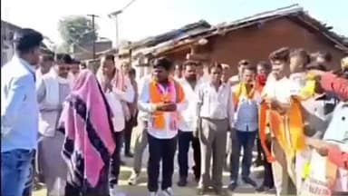 କଣ୍ଟାବାଞ୍ଜି: ବଙ୍ଗୋମୁଣ୍ଡା ବ୍ଲକ ବାଳିଖମାର ଗାଁ ପରିଦର୍ଶନ କଲେ ବିଧାୟକ ପ୍ରତିନିଧି