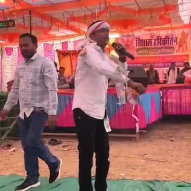 धोलेटा में चल रहा रंगारंग सांस्कृतिक गायन कार्यक्रम, श्रोता धर्म प्रेमी धार्मिक पौराणिक रचनाओं का ले रहे आनंद