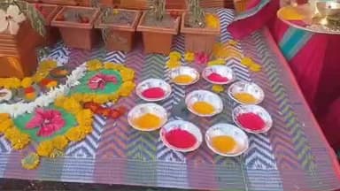 मंगरूळपीर: मसोला बु येथे महिलांनी सामूहिक हळदी कुंकवाच्या कार्यक्रमात वाण म्हणून
तुळशीचे रोप व कुंडी वाटप करून केली संक्रांत साजरी