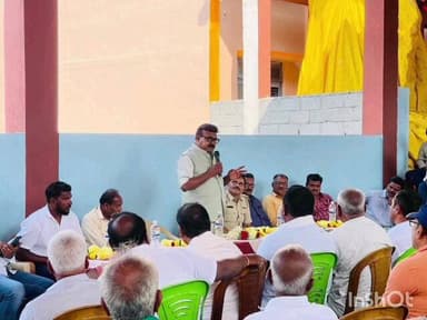 ರಾಣೇಬೆನ್ನೂರು: ಅರೇಮಲ್ಲಾಪುರ ಗ್ರಾಮದಲ್ಲಿ ಅಧಿಕಾರಿಗಳೊಂದಿಗೆ ಶಾಸಕ ಕೋಳಿವಾಡ ಸಭೆ