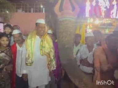 ಹುಮ್ನಾಬಾದ್: ವೀರಭದ್ರೇರ ಜಾತ್ರೆ ಹಿನ್ನೆಲೆ ಅಂಬಾರಿ ಹೊತ್ತ ಆನೆ ಮೆರವಣಿಗೆ ಕಣ್ತುಂಬಿಕೊಂಡ ಸಾವಿರಾರು ಭಕ್ತರು