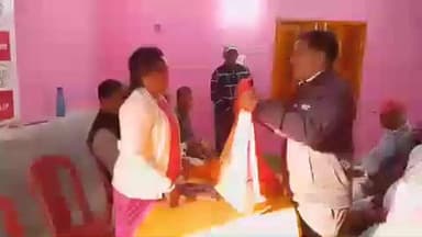 पाकुड़िया: पाकुड़िया भाजपा कार्यालय में नवनिर्वाचित जिलाध्यक्ष सरिता मुर्मू का स्वागत, प्रदेश मंत्री ने जताया संगठन का आभार