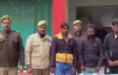 करछना: एसबीआई मोड़ से माघ मेला व रेलवे स्टेशन क्षेत्र में मोबाइल फोन चोरी करने वाले चार आरोपियों को पुलिस ने किया गिरफ्तार