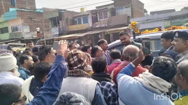 ओबरा: पंचायती राज मंत्री ने ब्लॉक परिसर में स्थित पंचायत सरकार भवन का किया निरीक्षण