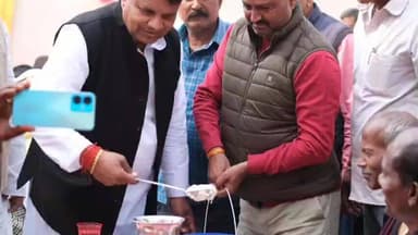 सिमरी बख्तियारपुर: विधायक संजय सिंह के भरौली स्थित आवास पर रविवार को हुआ दही-चूड़ा भोज