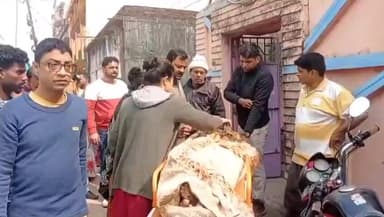 অন্ডাল: উখরা ফাঁড়ির পুলিশের মানবিক উদ্যোগে প্রাণে বাঁচলেন এক বৃদ্ধা মহিলা