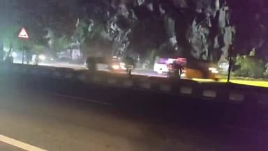 செங்கல்பட்டு: செங்கல்பட்டு மாவட்ட காவல்துறை சார்பில் சென்னை செல்லும் வாகனங்கள் போக்குவரத்து நெரிசல் இன்று செல்வதாக வீடியோ வெளியிடப்பட்டுள்ளது