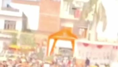 मिलक: साध्वी प्राची ने हिंदू सम्मेलन में विवादित बोलते हुए कहा- आजादी मुझे नहीं मालूम, शांति बुलडोजर से मिली