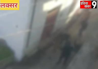 दो पक्षों के बीच हुआ खूनी संघर्ष - जमकर चले लाठी डंडे और हुआ पथराव - सोशल मीडिया पर वायरल हुआ वीडियो
#everyoneシ゚
#high...