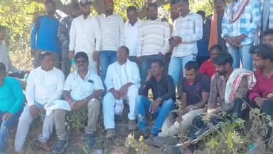 ପଟ୍ଟାଙ୍ଗୀ: ଅମ୍ପାବାଲି ପଞ୍ଚାୟତ ଅଞ୍ଚଳରେ ଜନସାଧାରଣଙ୍କ ସହ ବସି ଆଦିବାସୀ ଚିନ୍ଦ୍ରି ଲୋକଗୀତ ଶୁଣିଲେ ବିଧାୟକ