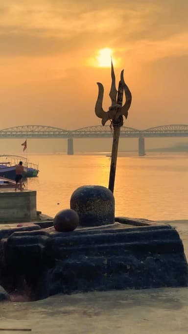 शिव सदा सहायते🕉️🙌
@varanasi_banaras_kashi