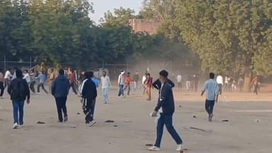 जोधपुर एमबीएम कॉलेज में क्रिकेट खेलने की बात को लेकर छात्रों के दो ग्रुप भिड़े 6 घायल।
वारयल वीडियो
#jodhourcity #jod...