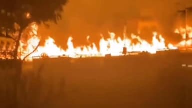 पावटा में गैस टैंकर और ट्रेलर में भिड़ंत,
हादसे में टैंकर में लगी आग,
सूचना पर पुलिस व दमकल पहुंची मौके पर,
एहतियात के त...