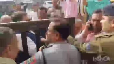 આણંદ શહેર: ગામડીના વિવિધ વિસ્તારોમાં પીવાનું પાણી ન આવતા માટલા ફોડી વિરોધ કરાયો