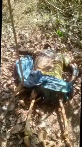 କୋରାପୁଟ ସହର: ରାସ୍ତା କଡ ରେ ପଡ଼ି ରହିଚି ଅଜଣା ବ୍ୟକ୍ତି ଙ୍କ ମୃତ ଦେହ। ଘଟଣା ଘଟିଛି କୋରାପୁଟ ସଦର ଅନ୍ତର୍ଗତ ପୁଞ୍ଜିଶିଲ ପର୍ଯଟନ ସ୍ଥଳୀ ଯିବା ରାସ୍ତାରେ