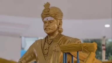 பவானி: காலிங்கராயன் மணிமண்டபத்தில் அவரது சிலைக்கு அதிமுக சார்பில் முன்னாள் அமைச்சர்கள் மாலை அணிவித்து மலர் தூவி மரியாதை செலுத்தினர்