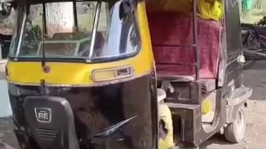 मुक्ताईनगर: मुक्ताईनगर-अंतुली शिवारात पोलीसांच्या कारवाईत गोमांसासह रिक्षा जप्त; तिघांवर गुन्हा दाखल