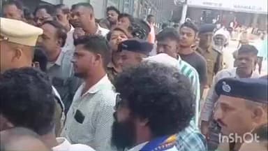 नांदगाव: मनमाड रेल्वे स्टेशन वरील रिक्षा टॅक्सी चालक
यांना तात्पुरत्या स्वरूपात दोन रिक्षा दोन टॅक्सी लावण्याची परवानगी