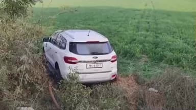 ਗੁਰੂ ਹਰਸਹਾਏ: ਪਿੰਡ ਮੋਹਣ ਕੇ ਹਿਠਾੜ ਵਿਖੇ ਕਾਰ ਅਤੇ ਮੋਟਰਸਾਈਕਲ ਵਿਚਾਲੇ ਹੋਈ ਜ਼ਬਰਦਸਤ ਟੱਕਰ ਮੋਟਰਸਾਈਕਲ ਚਾਲਕ ਦੀ ਹੋਈ ਮੌਤ