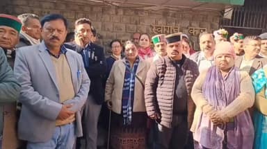 चिड़गांव: हाईकोर्ट के प्रशासक नियुक्त करने के फैसले का विरोध, चुनाव तक पंचायत प्रधानों को शक्तियां बरकरार रखने की मांग