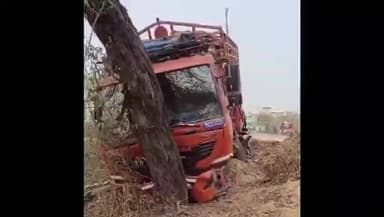 ਅਬੋਹਰ: ਡੰਗਰਖੇੜਾ ਦੇ ਨੇੜੇ ਕੈਂਟਰ ਅਤੇ ਕਾਰ ਵਿਚਾਲੇ ਟੱਕਰ, ਦੋ ਜ਼ਖਮੀ ਹਸਪਤਾਲ ਵਿੱਚ ਭਰਤੀ