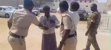 గంగాధర నెల్లూరు: భూ సమస్య పరిష్కారం కాకపోవడంతో విరిక్తి చెంది ఆత్మహత్యయత్నానికి ప్రయత్నించిన వ్యక్తి.