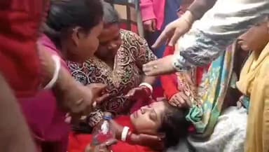 বারাবনী: আসানসোল SIR হেয়ারিং সেন্টারে বিজেপি ও তৃণমূলের চললো দেদার মার, আহত একাধিক