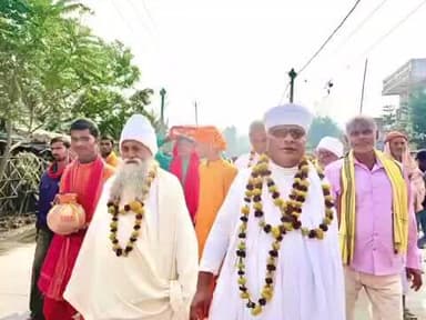 सरायरंजन: बथुआ बुजुर्ग में सत्य सनातन महायज्ञ को लेकर निकाली गई कलश यात्रा, बड़ी संख्या में लोगों ने लिया भाग