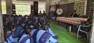 माकड़ी: आगामी बोर्ड परीक्षाओं की तैयारी हेतु काटागांव एवं बालोंड में 10वीं और 12वीं के विद्यार्थियों के लिए विशेष सत्र का आयोजन