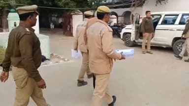 #बांदा पैलानी पुलिस द्वारा ट्रक चालक के साथ मारपीट करने वाले वांछित अभियुक्त को किया गया गिरफ्तार ।
#followerseveryone...