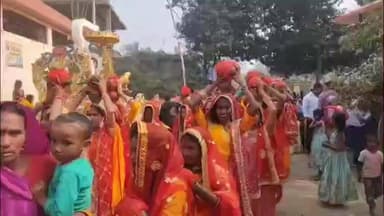 बीरपुर: पर्रा में श्रीमद् देवी भागवत महापुराण नवान्ह यज्ञ शुरू, 400 कन्याओं ने निकाली भव्य कलश शोभायात्रा