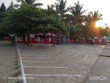 ರಾಣೇಬೆನ್ನೂರು: ತಹಶೀಲ್ದಾರ್ ಕಚೇರಿ ಆವರಣದಲ್ಲಿ ಪಾರ್ಕಿಂಗ್ ವ್ಯವಸ್ಥೆ ಮಾಡಿಕೊಂಡ ಕಚೇರಿ ಸಿಬ್ಬಂದಿ; ನಗರದಲ್ಲಿ ಶಾಸಕ ಪ್ರಕಾಶ್ ಕೋಳಿವಾಡ ಮೆಚ್ಚುಗೆ