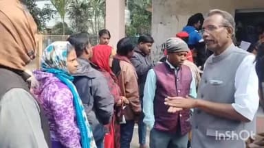 জামালপুর: জামালপুর বিডিও অফিসে এস আই আর হেয়ারিং এ আসা সাধারণ মানুষকে সহায়তা প্রদানে এগিয়ে আসলেন ব্লক সভাপতি