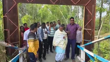 সাগর: কংক্রিটের রাস্তার শুভ শিলা নাস করলেন মন্ত্রী