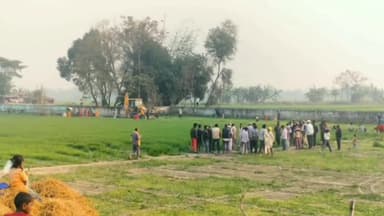 बंदरा: बंदरा प्रखंड कार्यालय निर्माण हेतु अतिक्रमण हटाने गई जेसीबी को लोगों ने रोका, कागजात की मांग