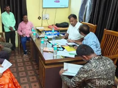 ಚಿಟಗುಪ್ಪ: ಪಟ್ಟಣದಲ್ಲಿ ಶಾಸಕ ಡಾ. ಶೈಲೇಂದ್ರ ಬೆಲ್ದಾಳೆ ಅವರ ಅಧ್ಯಕ್ಷತೆಯಲ್ಲಿ ಬಗರ್ ಹುಕುಂ ಸಮಿತಿ ವಿಶೇಷ ಸಭೆ