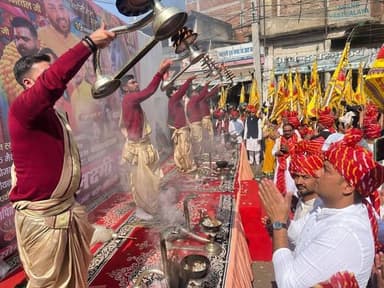 कोडरमा
पूरा झुमरी तिलैया शहर आज श्याम भक्ति के रंग में रंगा नजर आया। चारों ओर “जय श्री श्याम” के गगनभेदी जयकारों से वाता...