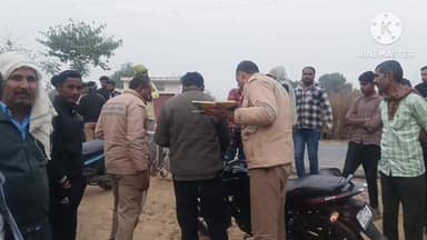 करहल: करहल क्षेत्र में बाइक सवार युवक को कार ने मारी टक्कर, घायल युवक का सैफई पीजीआई में उपचार जारी